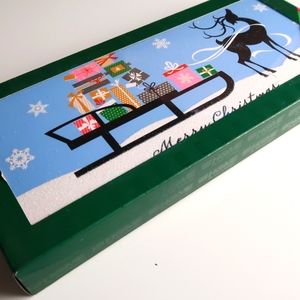 Red aid Home set of 16 Luxury Christmas Cards with designed envelopes